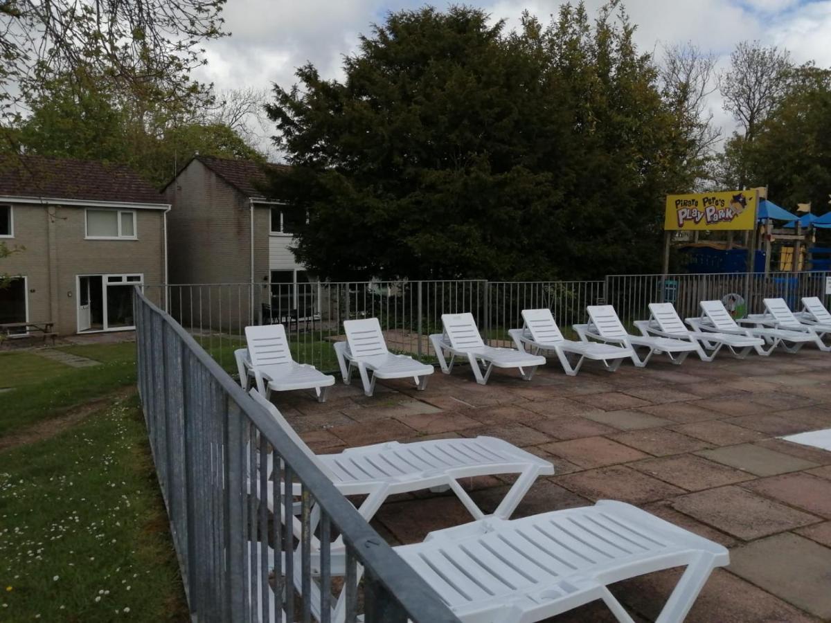 2 Bed Villa With Full Use Of Site Facilities Ньюки Экстерьер фото