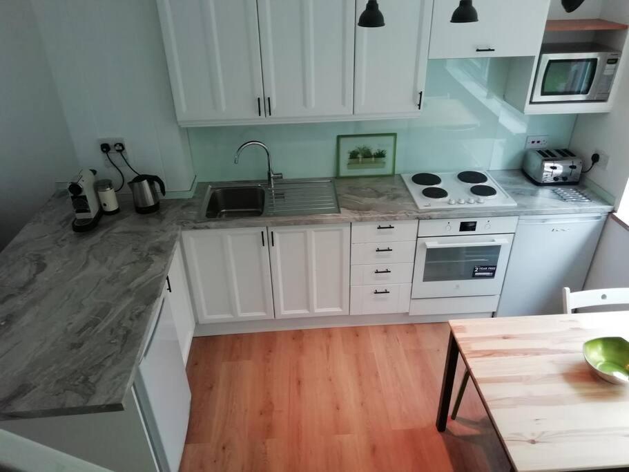 Cornwall Family Friendly Villa With Free Use Of Pool, Soft Play, Mini Golf, Tennis, Gym, Fitness Classes, Sauna And Ice Baths Ньюки Экстерьер фото